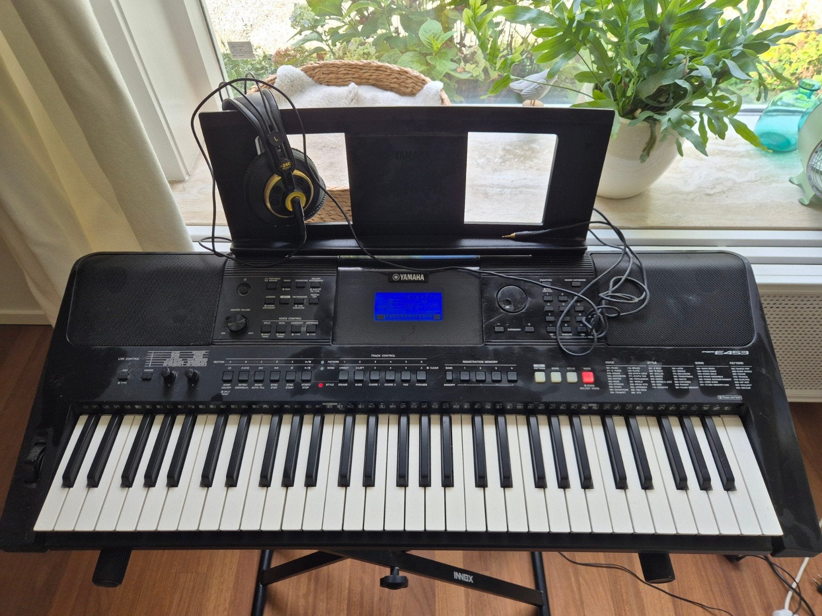 Yamaha PSR E453 Keyboard met standaard en AKG studio koptele, Ophalen, Yamaha, Met standaard, 61 toetsen