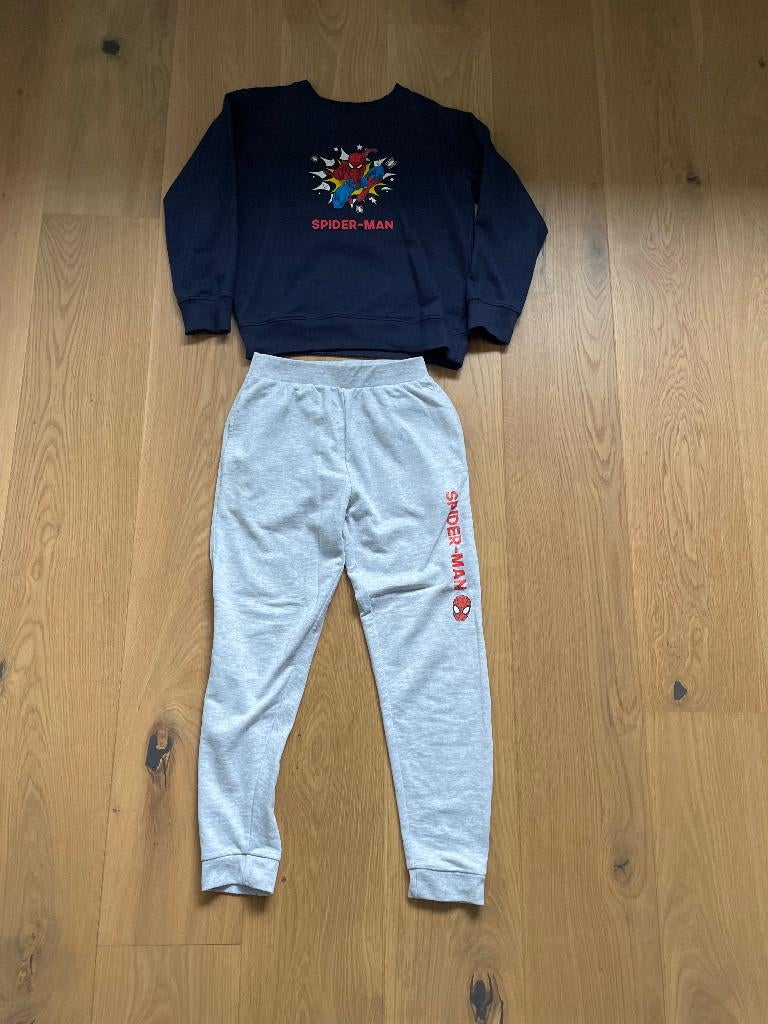 Joggingpak maat 140 Spiderman broek en trui, Ophalen, Zo goed als nieuw, Setje, Spiderman