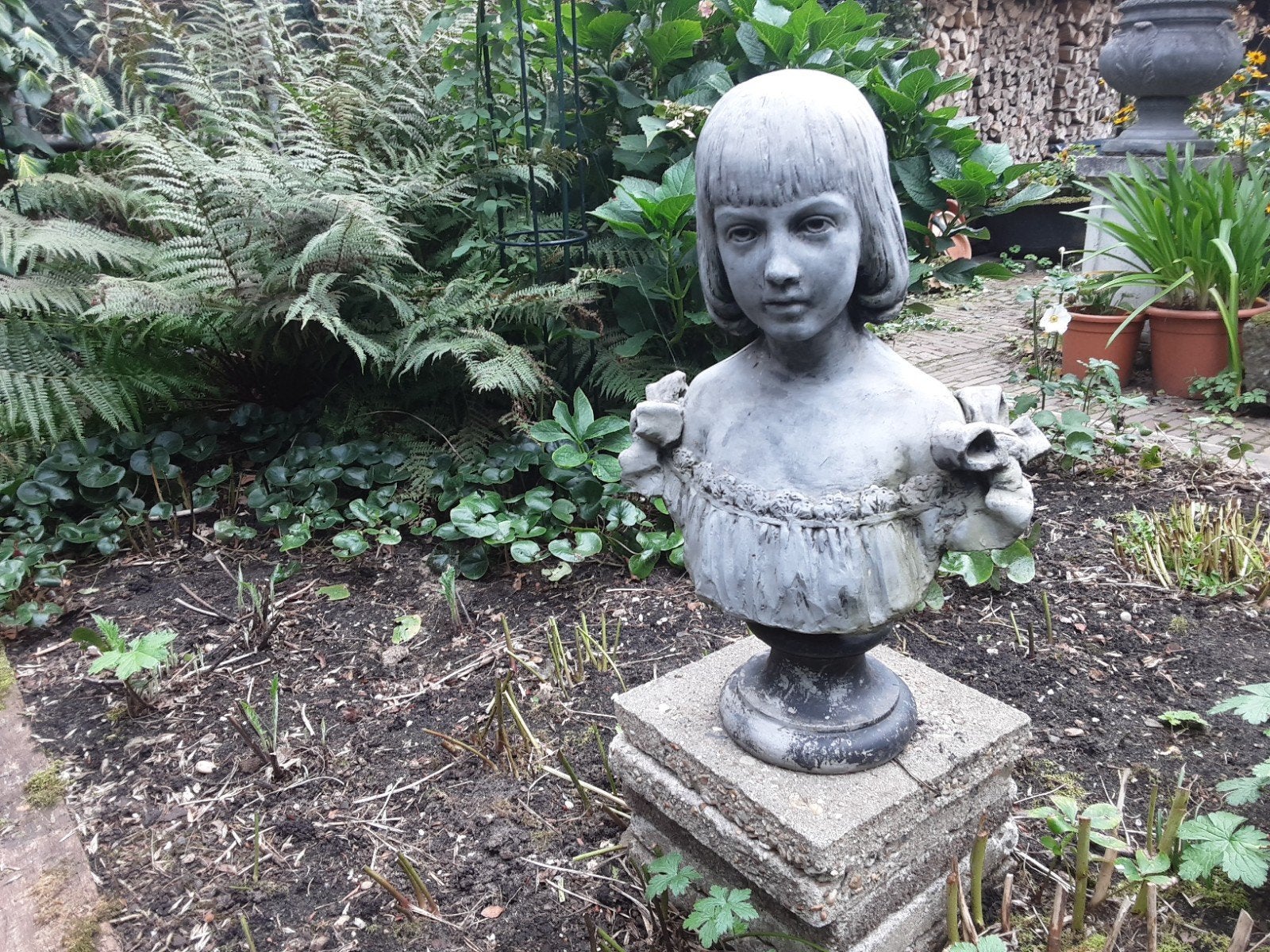 meisjes beeld ,Gesigneerd, Tuin en Terras, Ophalen