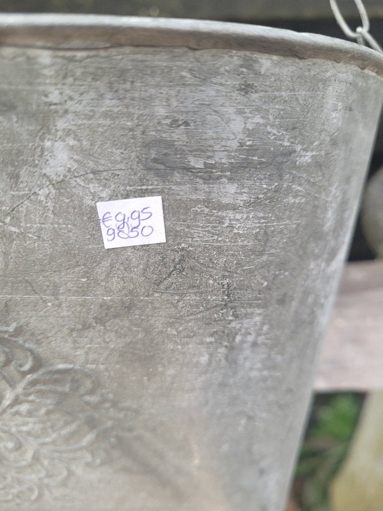 Nieuwe zinken plantenhangers prijs p/st vanaf 7.95, Heikant 21 Kaatsheuvel, Belle Vieille Brocante, Nieuw, Ophalen of Verzenden