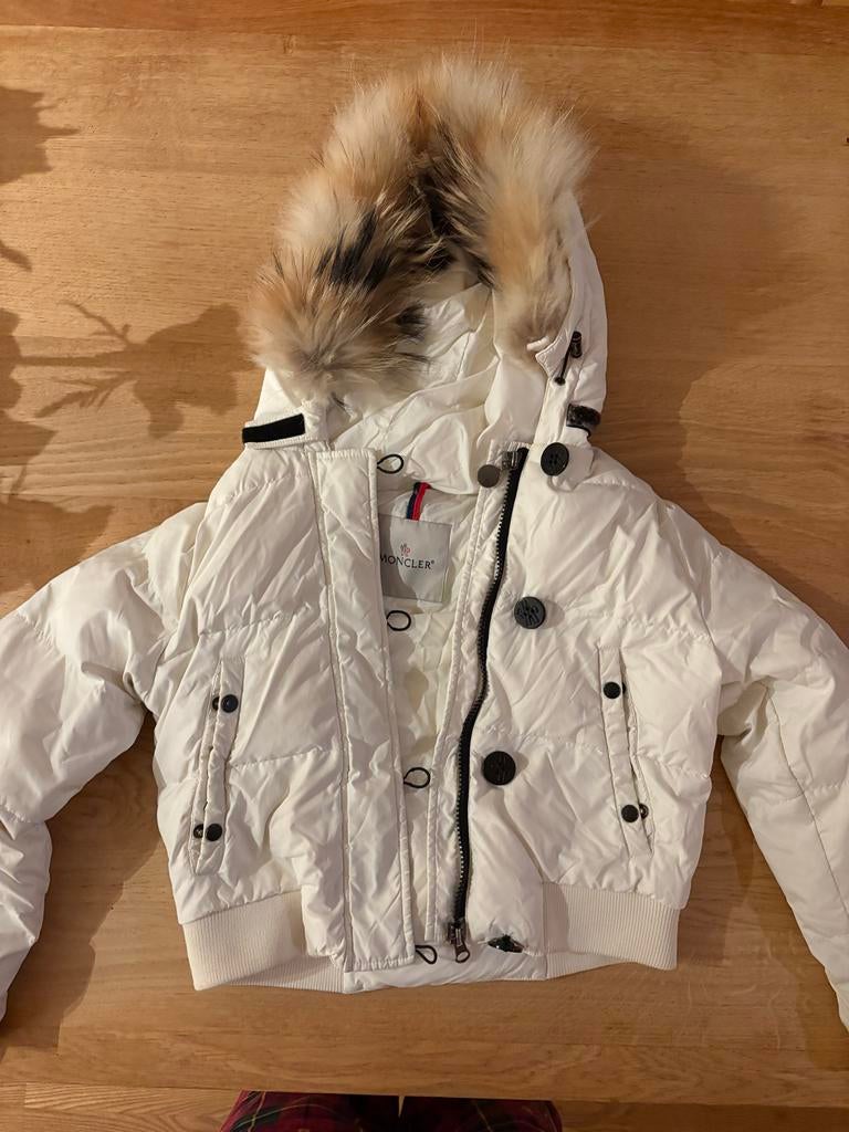 Moncler ski jas meisjes 8-9 jaar - Wit met bontkraag, Ophalen of Verzenden, Zo goed als nieuw, Meisje