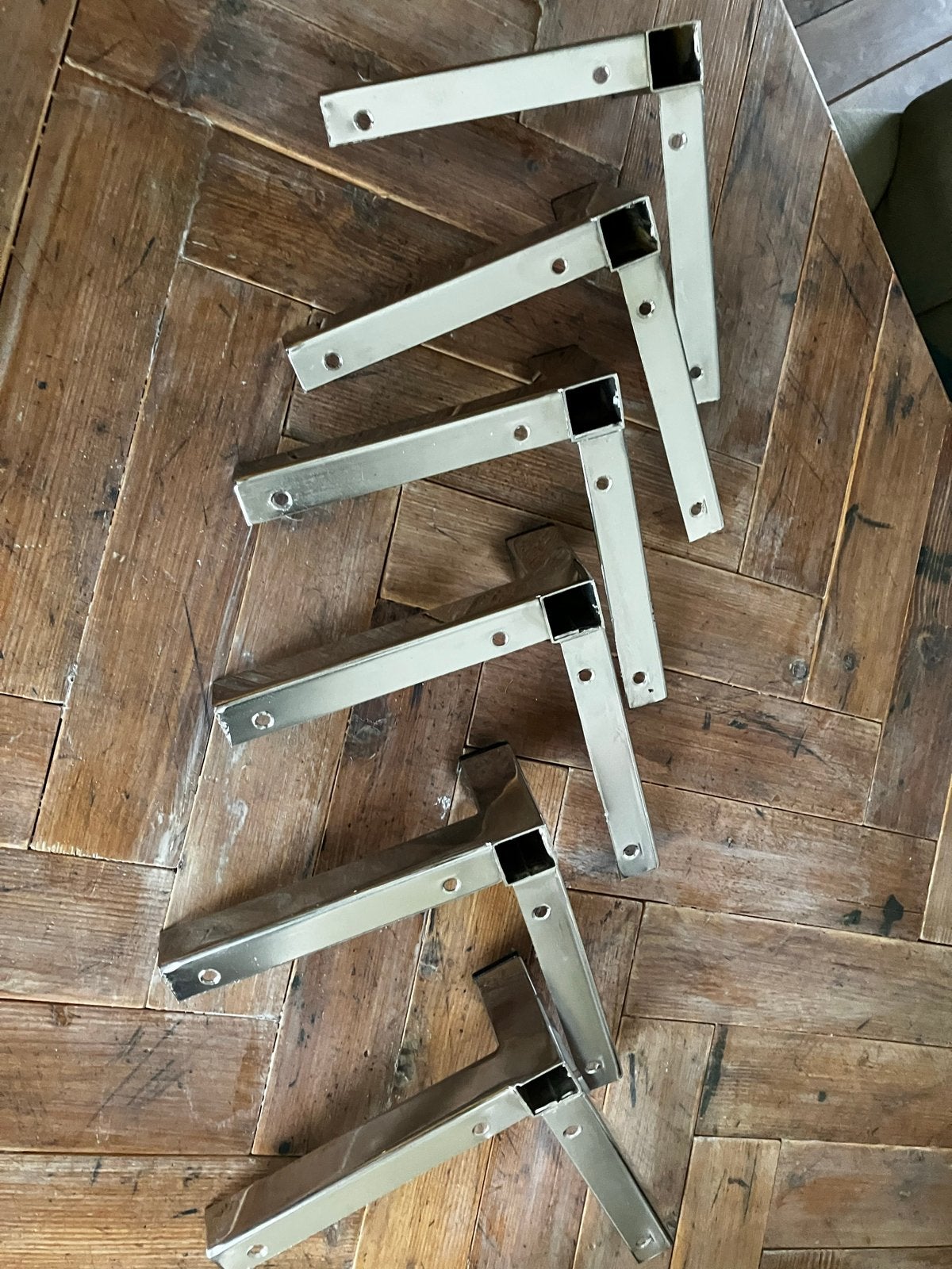 6 Zilverkleurige Meubelpoten. Bankpoten., Doe-het-zelf en Verbouw, Ophalen of Verzenden, Gebruikt, 100 tot 250 mm, Overige typen