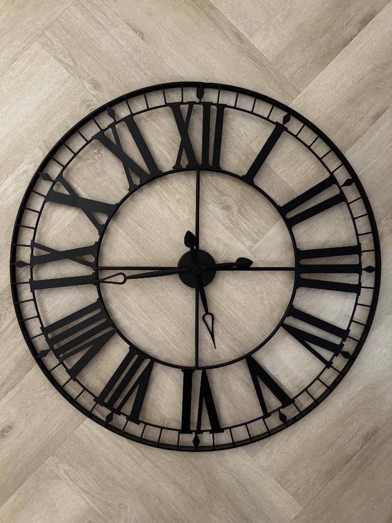 Klok 88cm bij 88cm, Ophalen, Zo goed als nieuw, Analoog, Wandklok