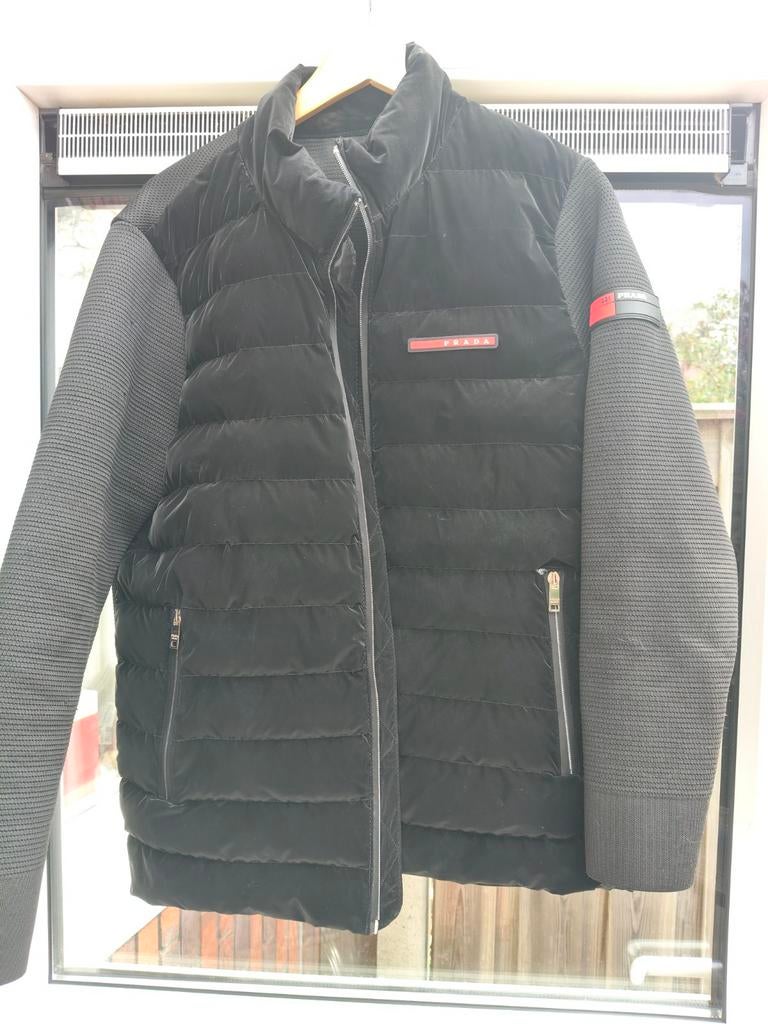 Te koop winterjas PRADA, Kleding | Heren, Jassen | Winter, Ophalen of Verzenden, Zo goed als nieuw, Zwart