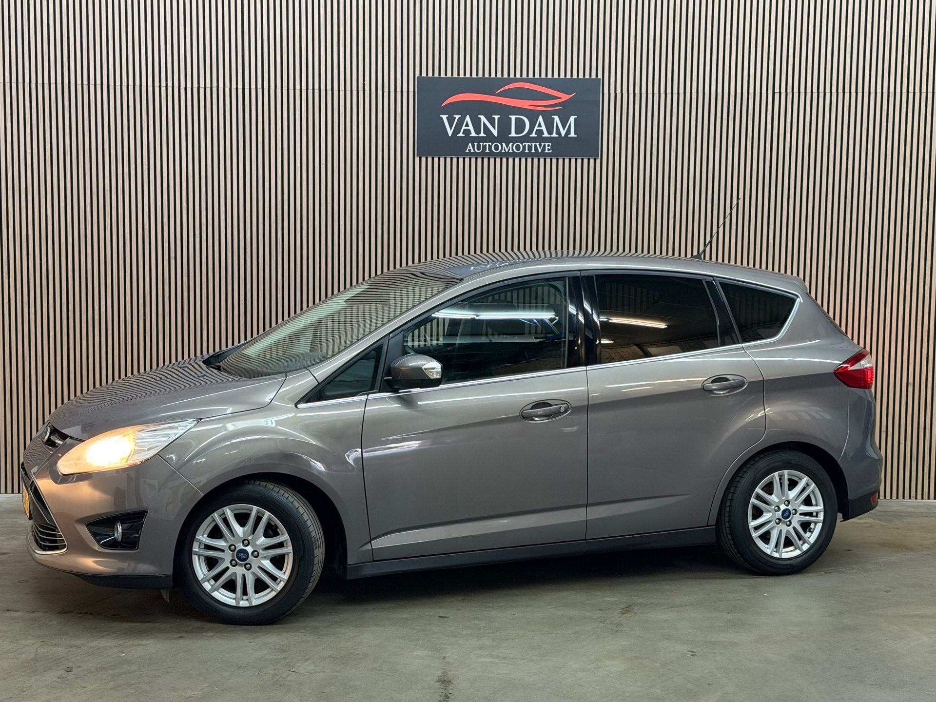 Ford C-Max 1.0 Titanium 2013 NAP CRUISE TREKHAAK PDC CLIMA, Auto's, Ford, Voorwielaandrijving, Gebruikt, Zwart, Origineel Nederlands