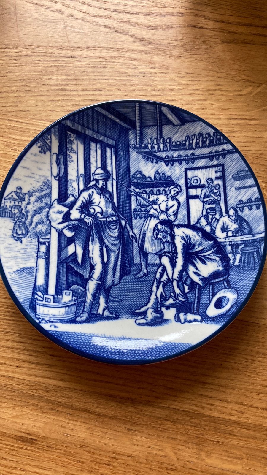 Delfts blauw mooi wandbord - schoenmaker, Antiek en Kunst, Ophalen of Verzenden