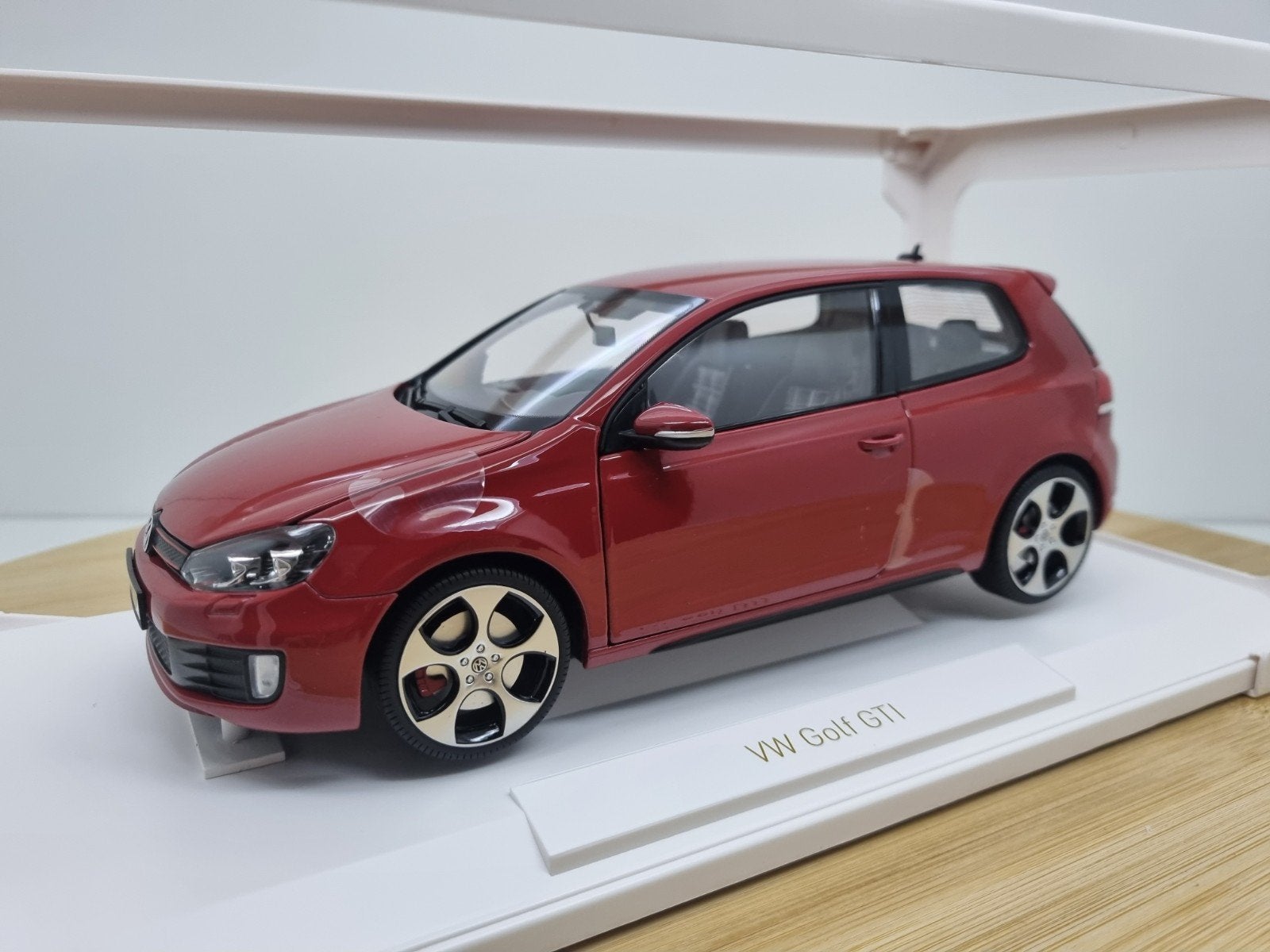 Actie!! Norev VW Volkswagen Golf VI MK6 GTI Tornado Red 1:18, Hobby en Vrije tijd, Modelauto's | 1:18, Auto, Verzenden, Nieuw
