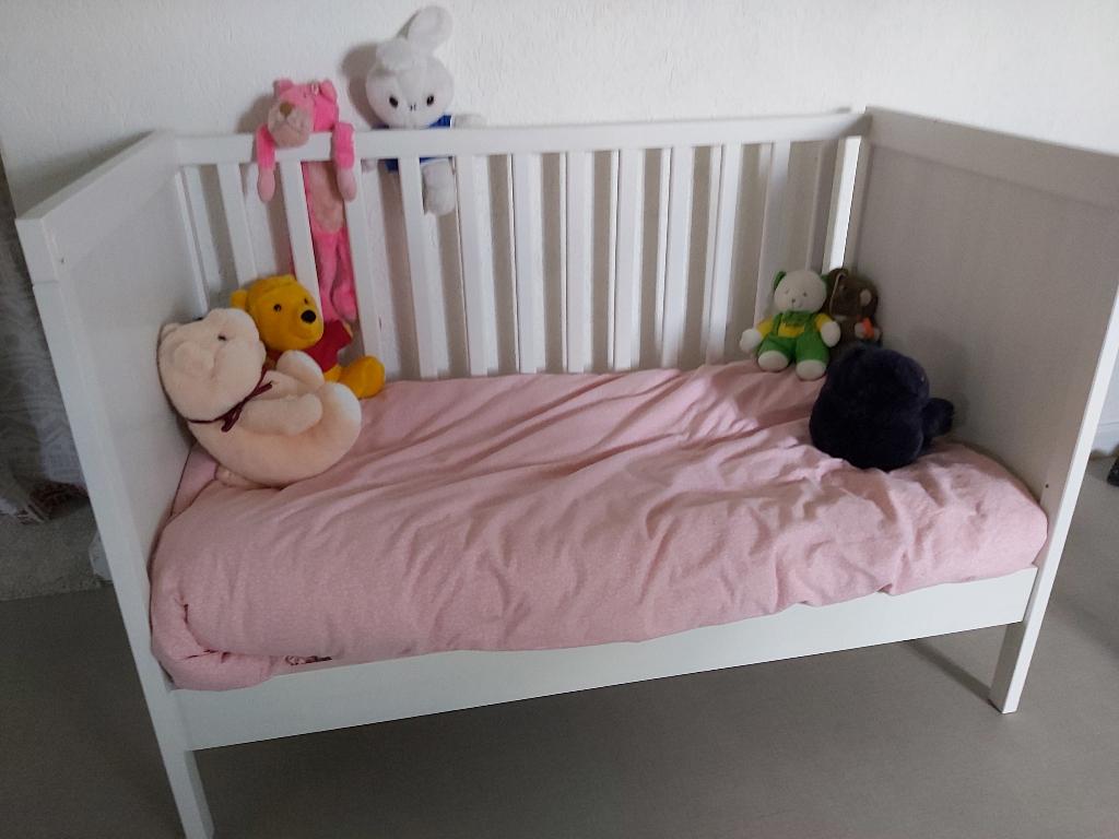 Ikea kinderbedje, Kinderen en Baby's, Kinderkamer | Bedden, Gebruikt, Minder dan 140 cm, Minder dan 70 cm, Matras, Ophalen