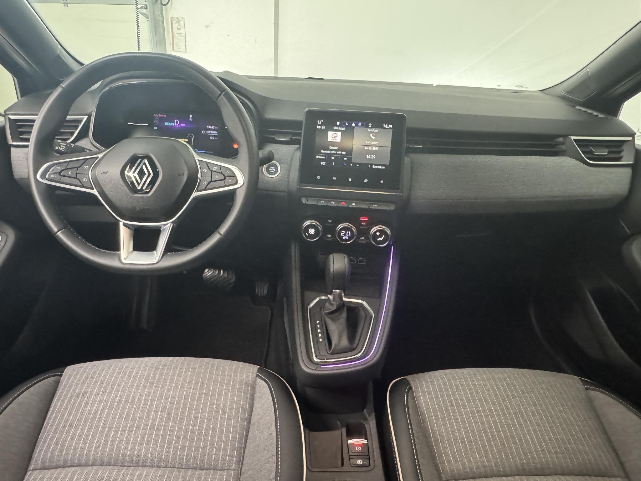 Renault Clio 1.6 E-Tech Full Hybrid 145 Techno | 360 Camer, Parkeersensor, Gebruikt, Met garantie (alle), Blauw