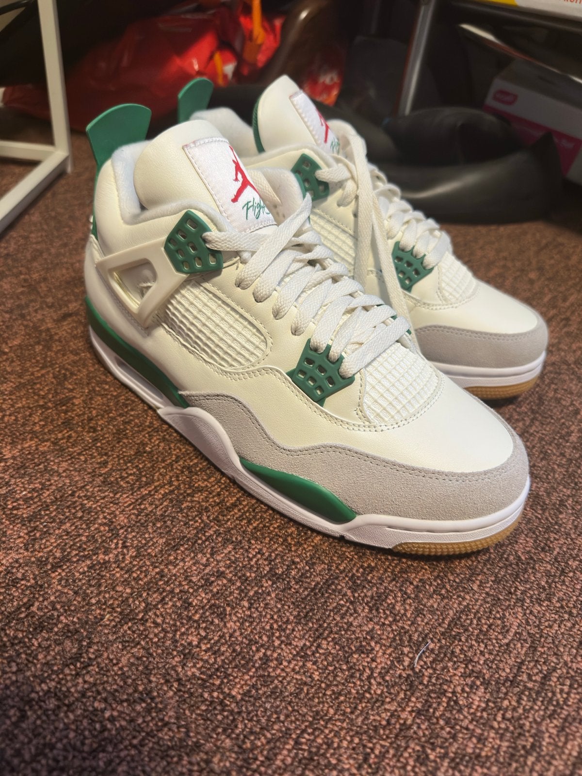 Nike SB x Air Jordan 4 Pine Green - Maat 42.5, Ophalen of Verzenden, Nieuw, Wit, Sneakers of Gympen