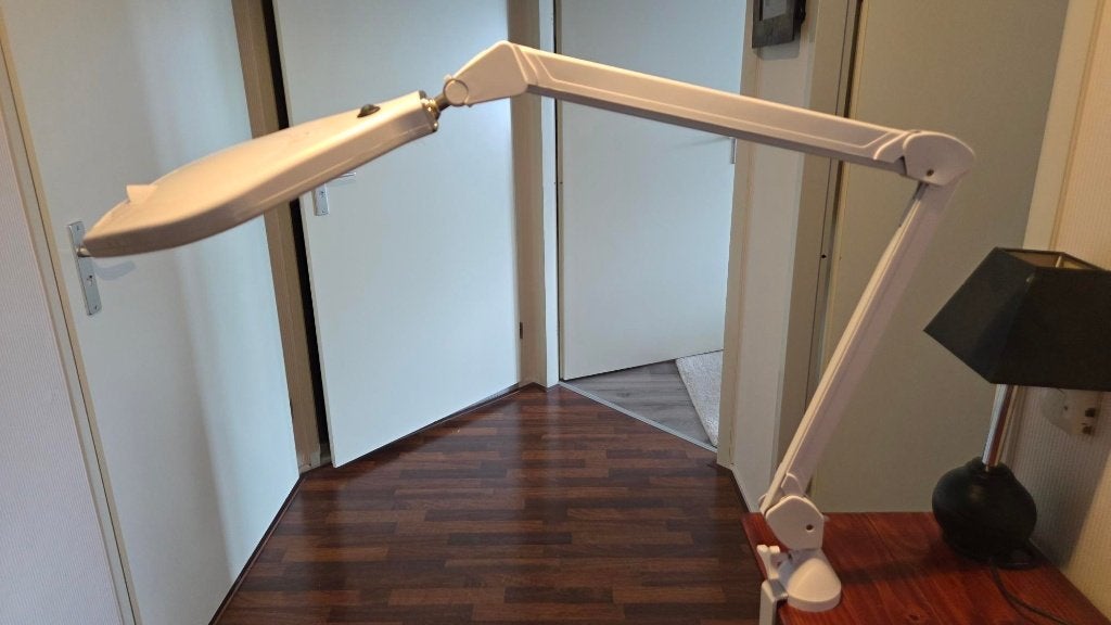 Loeplamp (verstelbaar) met verlichting en klem, Ophalen, Zo goed als nieuw, Loeplamp