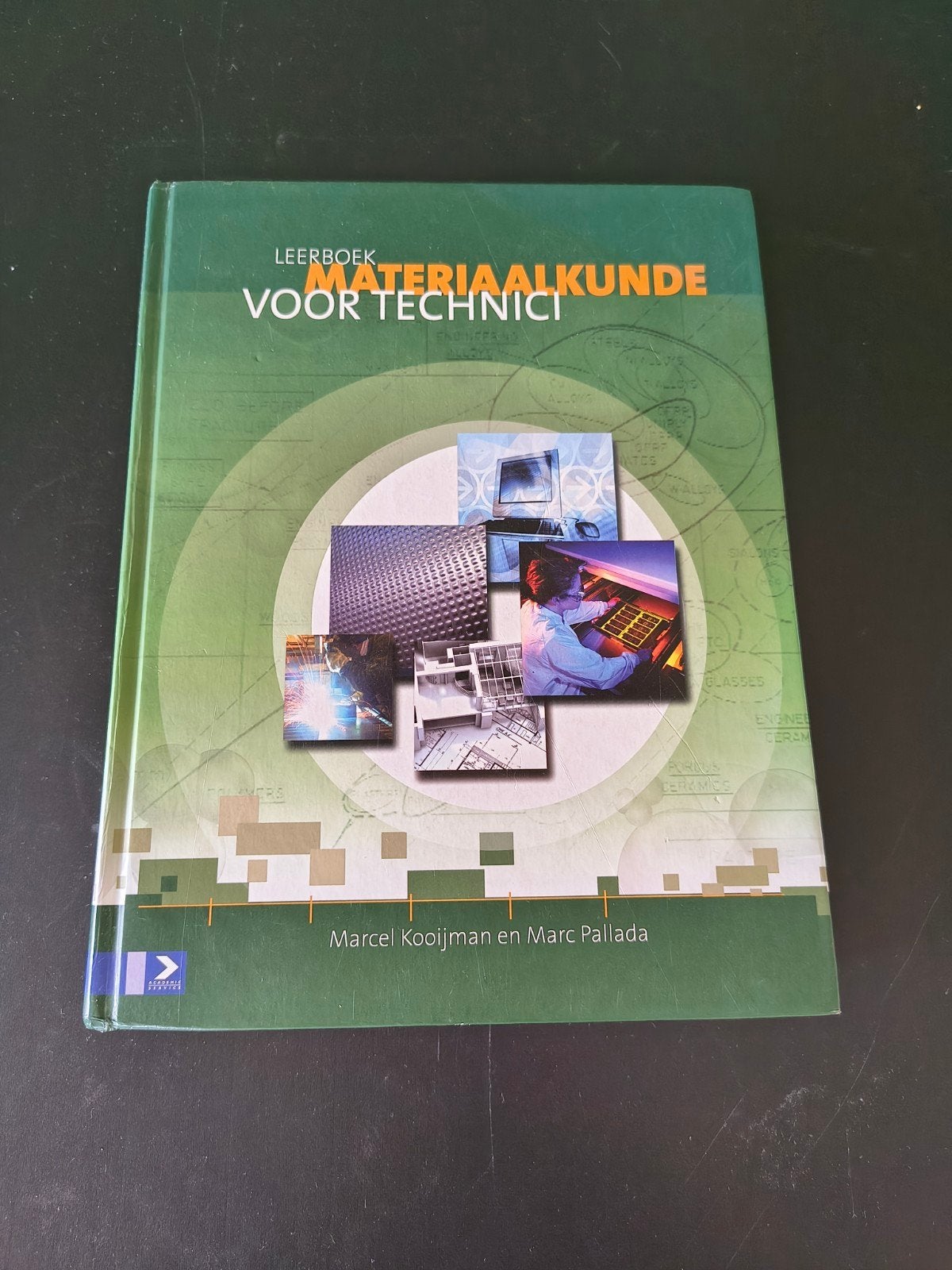 Leerboek Materiaalkunde voor Technici - Marcel Kooijman, Ophalen of Verzenden, Gelezen, Overige onderwerpen, Marcel Kooijman en Marc Pallada