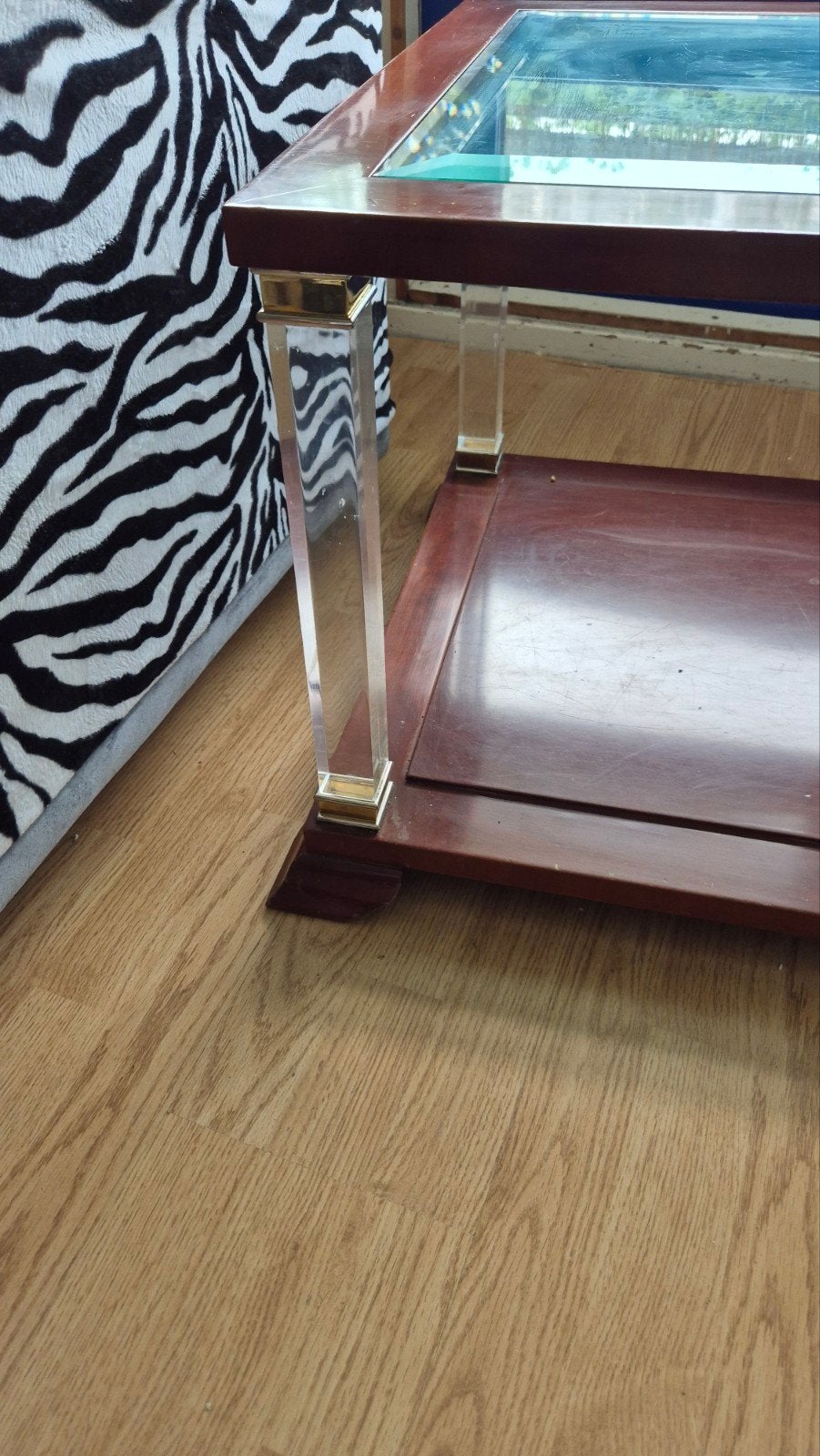 Salontafel met glazen blad en acryl poten, Huis en Inrichting, Gebruikt, 50 tot 100 cm, Vierkant, Overige houtsoorten