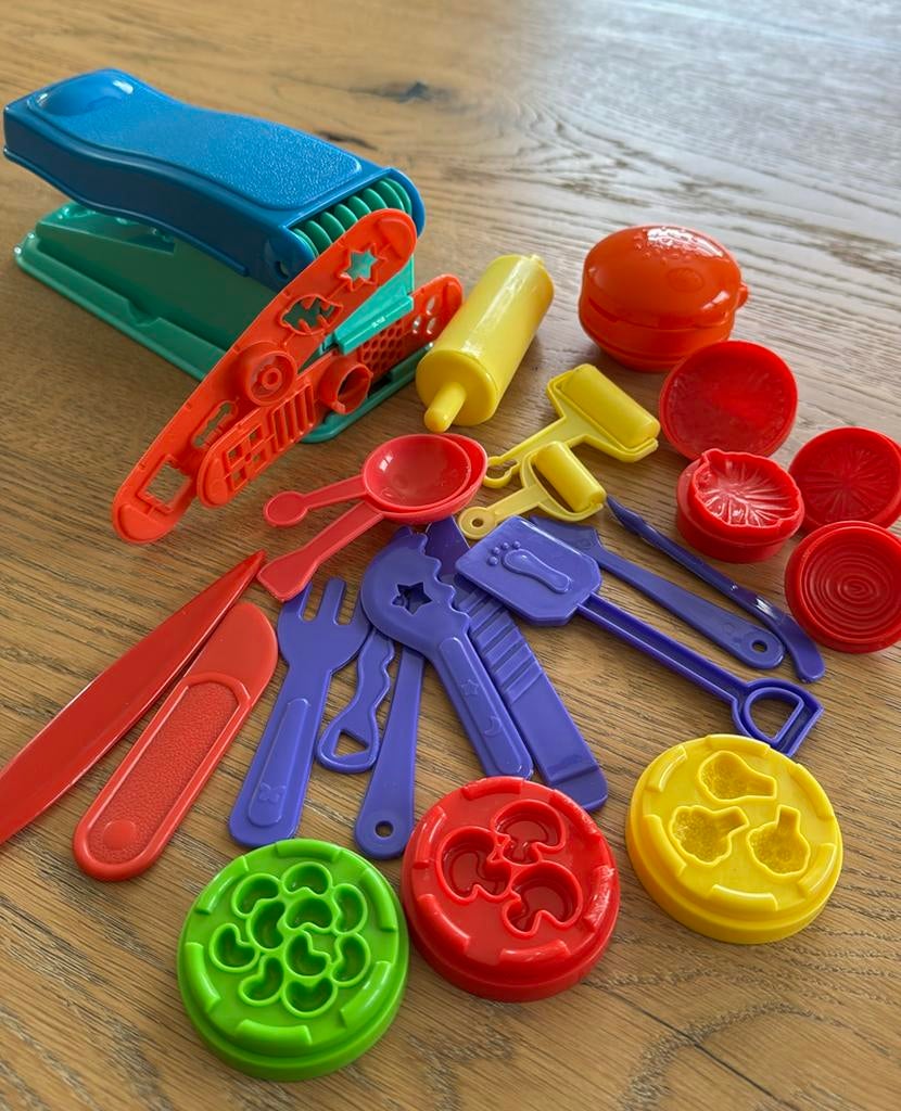 Play Doh Fun Factory, Ophalen of Verzenden, Gebruikt, Knutselen