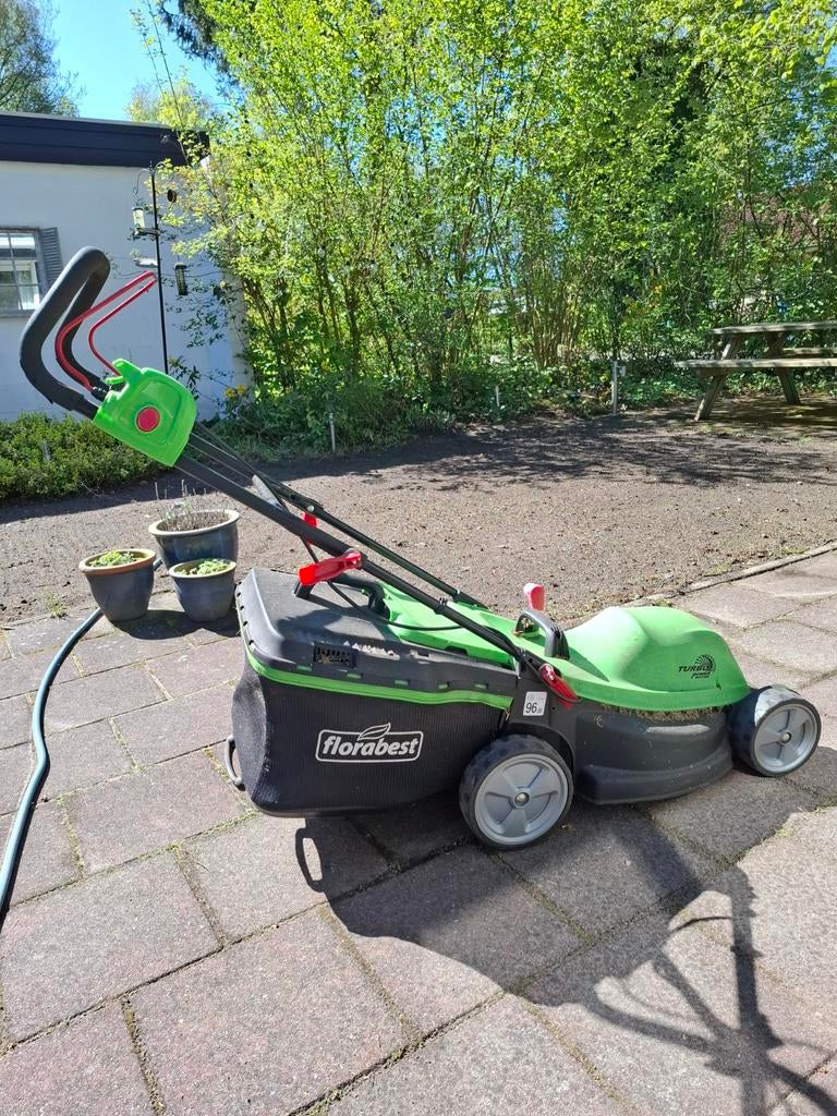 Florabest Elektrische Grasmaaier - Turbo Power, Tuin en Terras, Grasmaaiers, Ophalen, Cirkelmaaier, Gebruikt, Opvangbak
