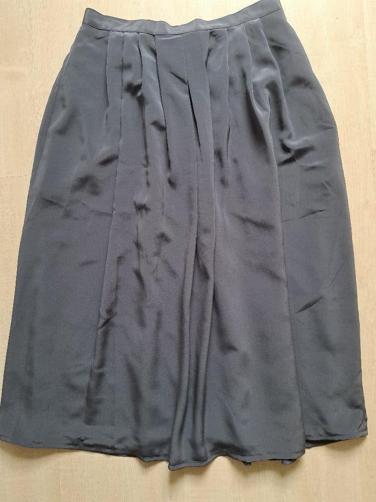 Dames gevoerde rok met. Plooien en 2 zakken, mt 38 € 2.50, Maat 38/40 (M), Ophalen of Verzenden, Zo goed als nieuw, Zapa