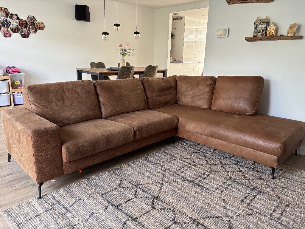 Pronto Wonen Paularo Hoekbank Camel microleder, Ophalen, 250 tot 300 cm, Gebruikt, Hoekbank