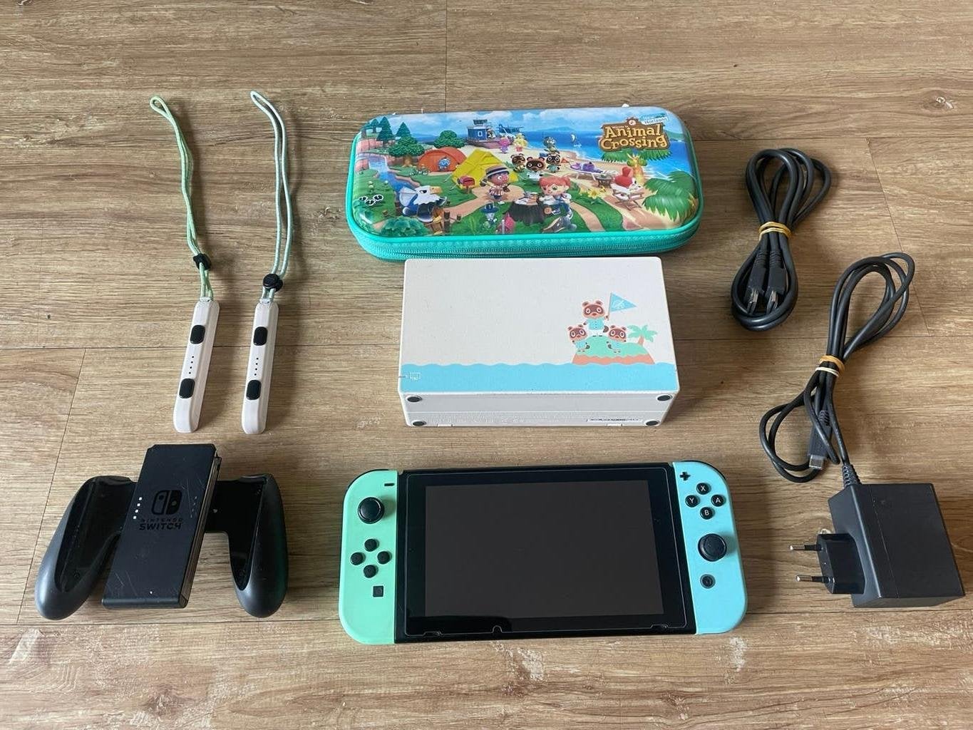 Nintendo Switch V2 Animal Crossing Edition Compleet + Extra, Switch 2019 Upgrade, Met 2 controllers, Ophalen of Verzenden, Zo goed als nieuw