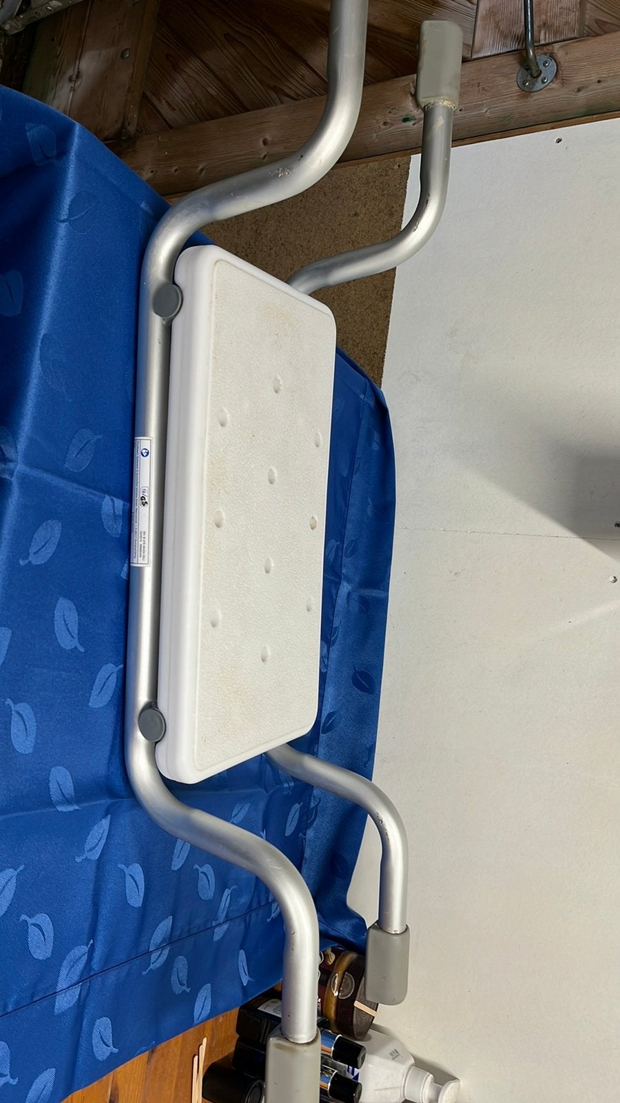 Antislip Badplank en of Badzitje, Ophalen