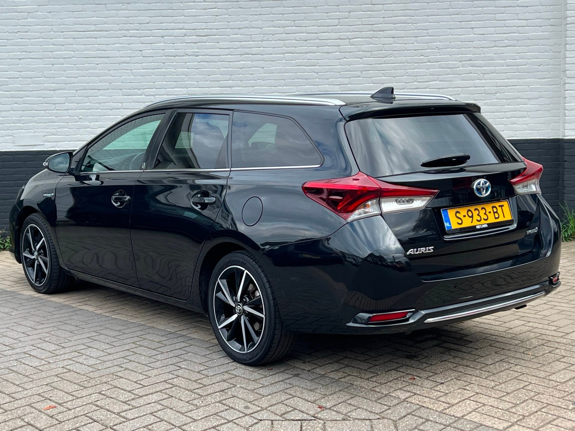 Toyota Auris Touring Sports 1.8 Hybrid Black Pack|Camera|Key, Auto's, Dealer onderhouden, Gebruikt, Alcantara, Verwarmde buitenspiegels