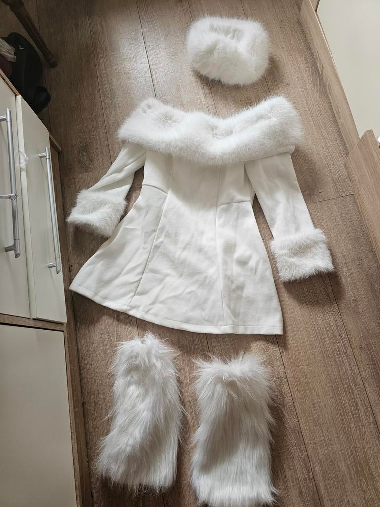 Jurk overshoulder met bonte hoofdband en bonte beenwarmers, Overige typen, Wit, Nieuw, Ophalen of Verzenden