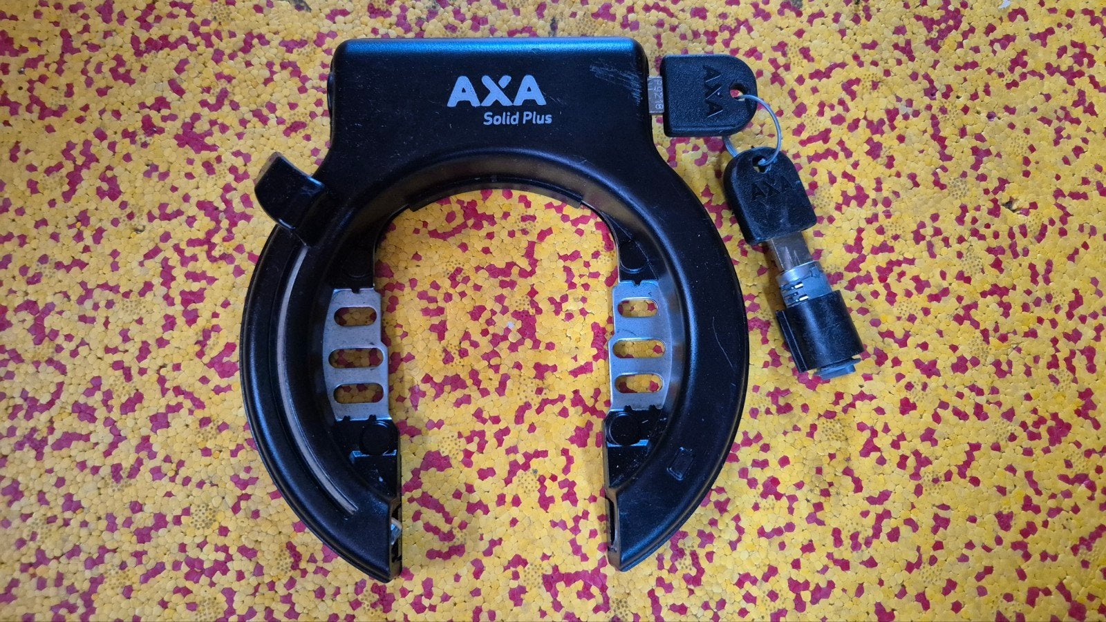 axa solid plus nieuw twee sleutels plus accuslot, Ophalen of Verzenden, Nieuw, Ringslot
