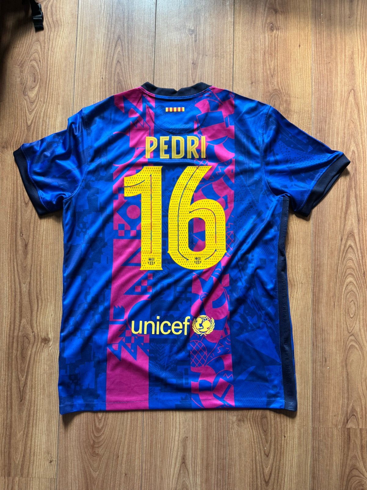 Voetbalshirt FC Barcelona Pedri #16, Ophalen of Verzenden, Zo goed als nieuw, Shirt