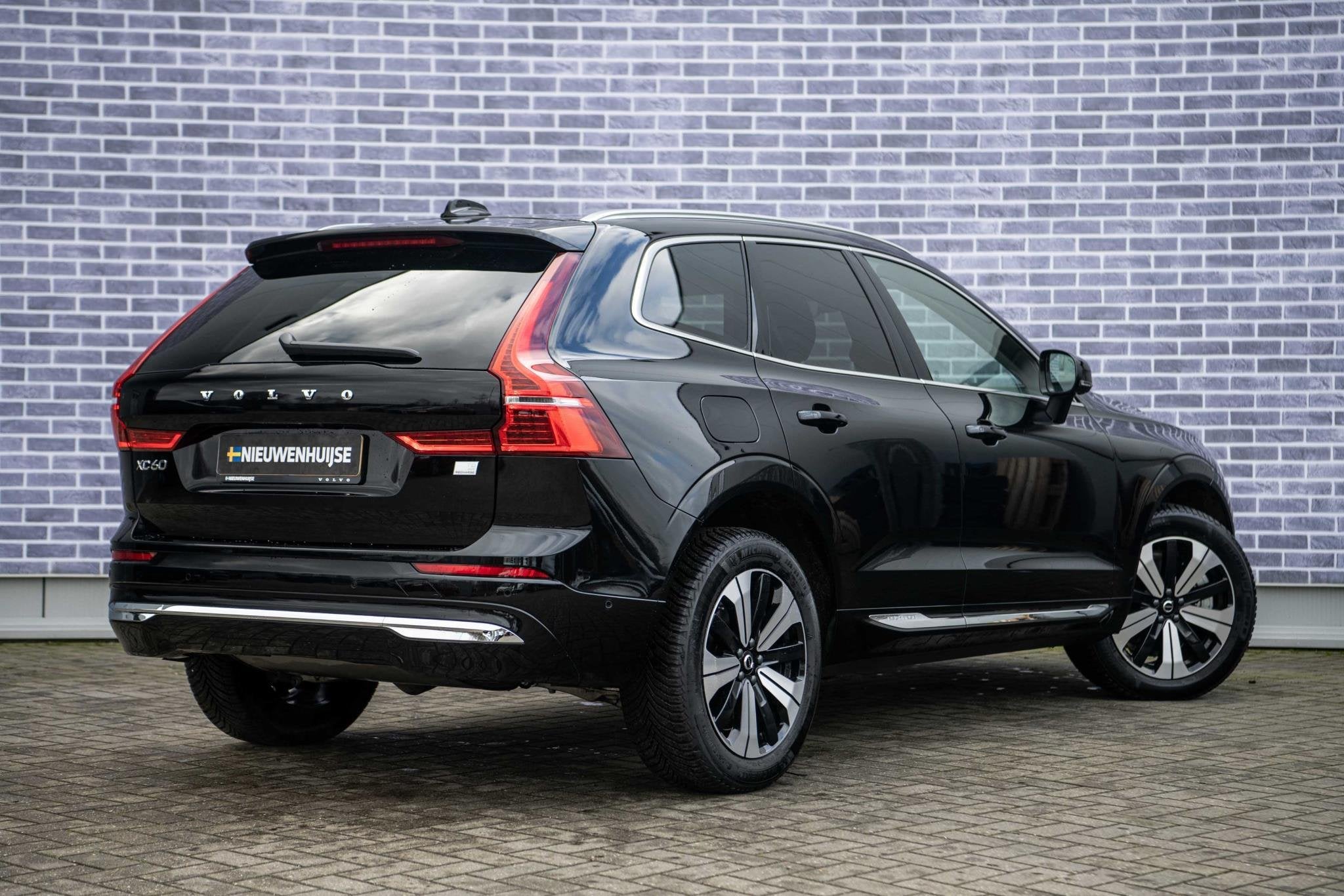 Volvo XC60 2.0 T8 Plug-in hybrid AWD Plus Bright Volvo XC60, Auto's, Volvo, Automaat, 12 maanden, Gebruikt, Euro 6