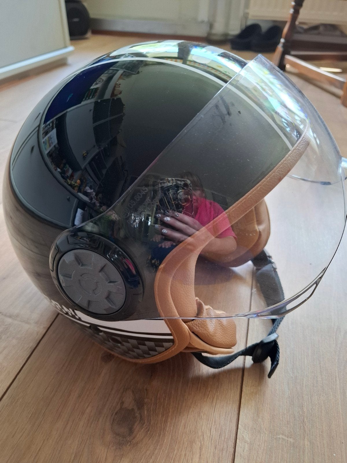 Zwarte motor/ scooter helm met vizier - Maat S, Fietsen en Brommers, Ophalen of Verzenden, Gebruikt, Small, Onbekend