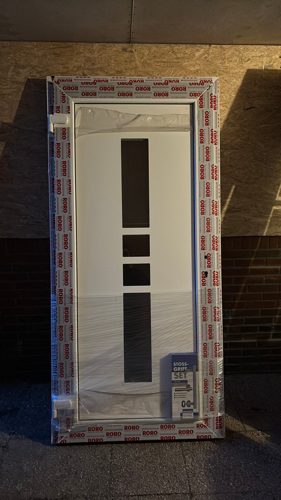 Nieuwe kunstof huisdeur/voordeur, Ophalen, Zo goed als nieuw, Buitendeur, 200 tot 215 cm