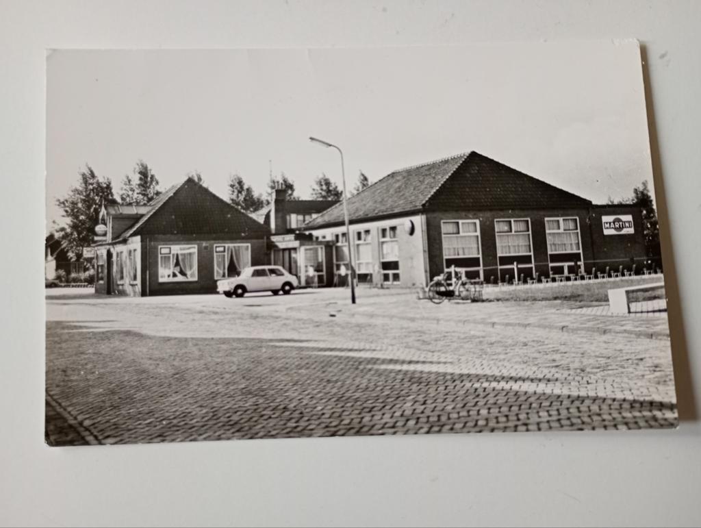 Wognum Café 't Wapen van Wognum met Auto, Ophalen of Verzenden, 1960 tot 1980, Ongelopen, Noord-Holland