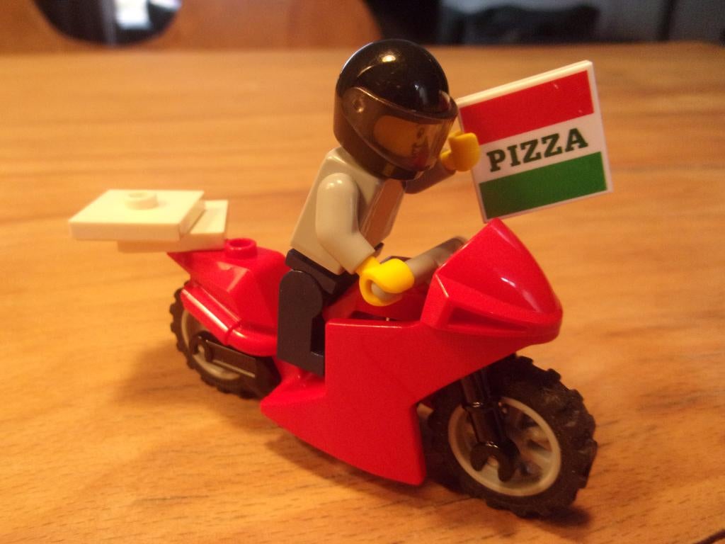 Lego Town 951909-1 Pizza Delivery Guy uit 2019, Lego, Ophalen of Verzenden, Complete set, Compleet