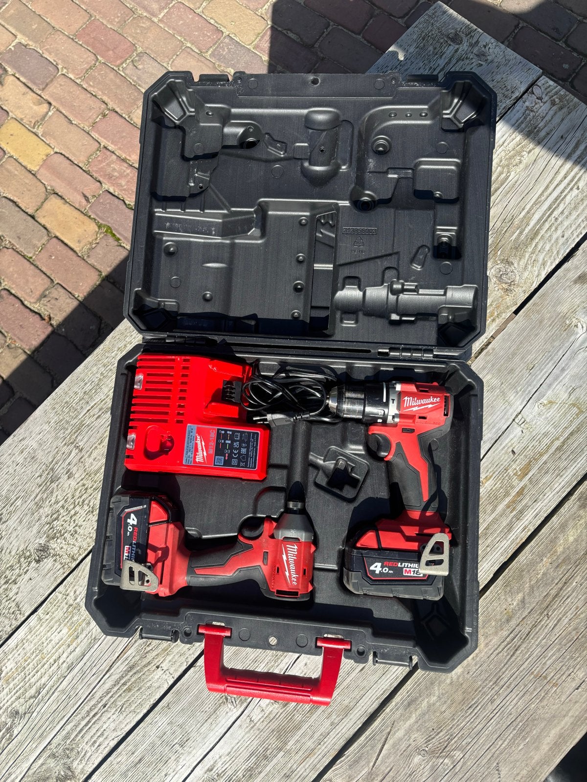 Milwaukee M18 Boor- en Schroefmachine Set, 600 watt of meer, Variabele snelheid, Ophalen of Verzenden, Zo goed als nieuw