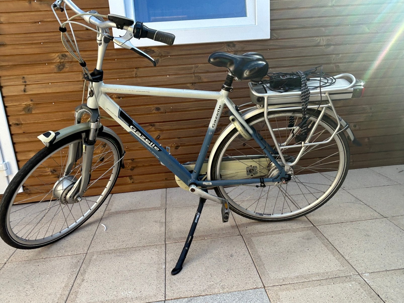 Gazelle elektrische fiets – voorwielaandrijving, Fietsen en Brommers, Ophalen, Zo goed als nieuw, Gazelle
