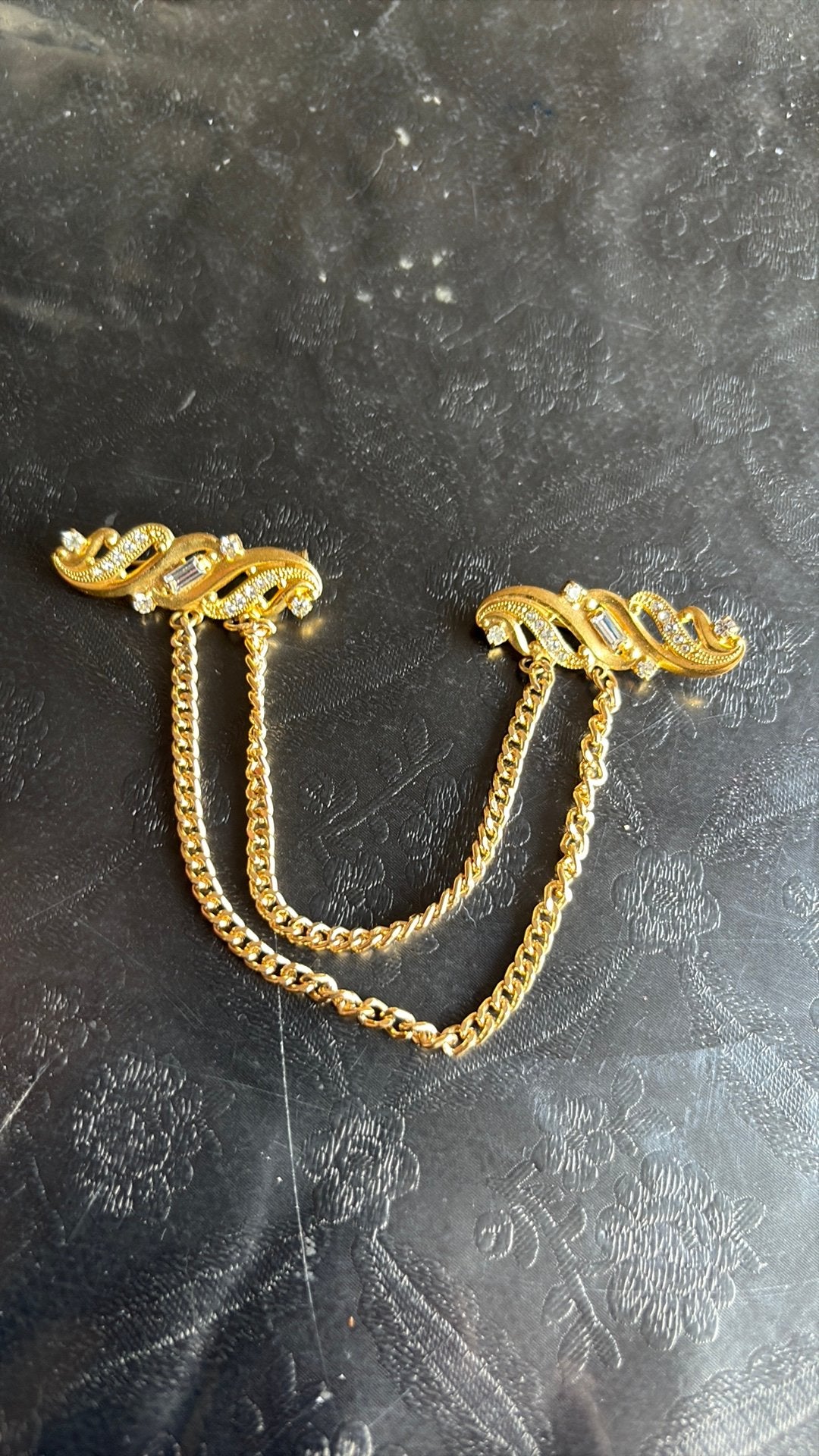 Mooie elegante retro Vestclip of kraagbroche, Ophalen of Verzenden, Zo goed als nieuw, Goud, Overige materialen