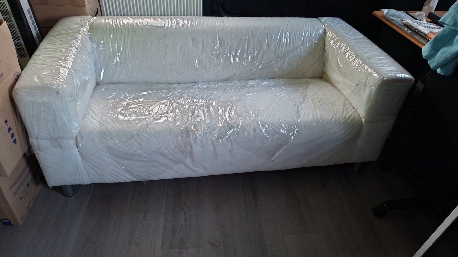 IKEA Klippan bank - nette staat, zonder hoes, Huis en Inrichting, Gebruikt, Overige materialen, Tweepersoons, Ophalen of Verzenden