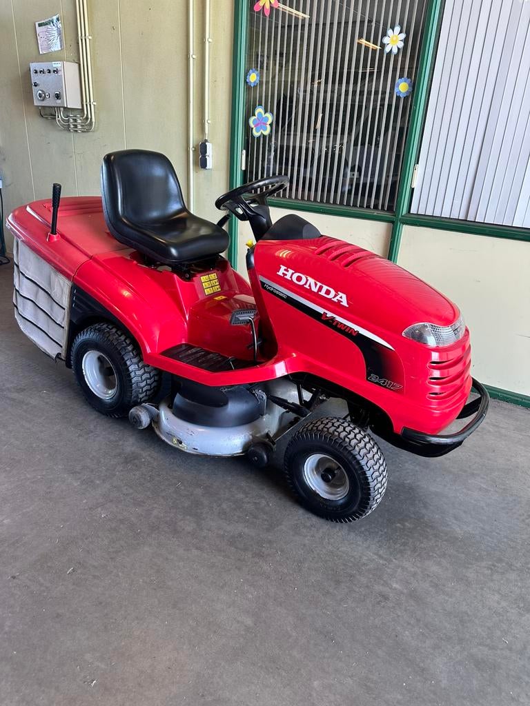 Honda 2417 Zitmaaier, Tuin en Terras, Zitmaaiers, Ophalen, Zo goed als nieuw, Opvangzak, 90 tot 120 cm