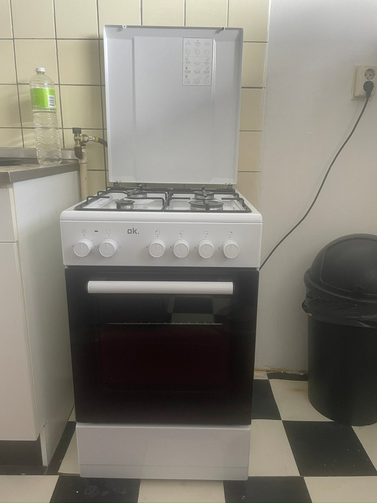 Gasfornuis ok, Witgoed en Apparatuur, Ophalen, 4 kookzones, Zo goed als nieuw, Gas