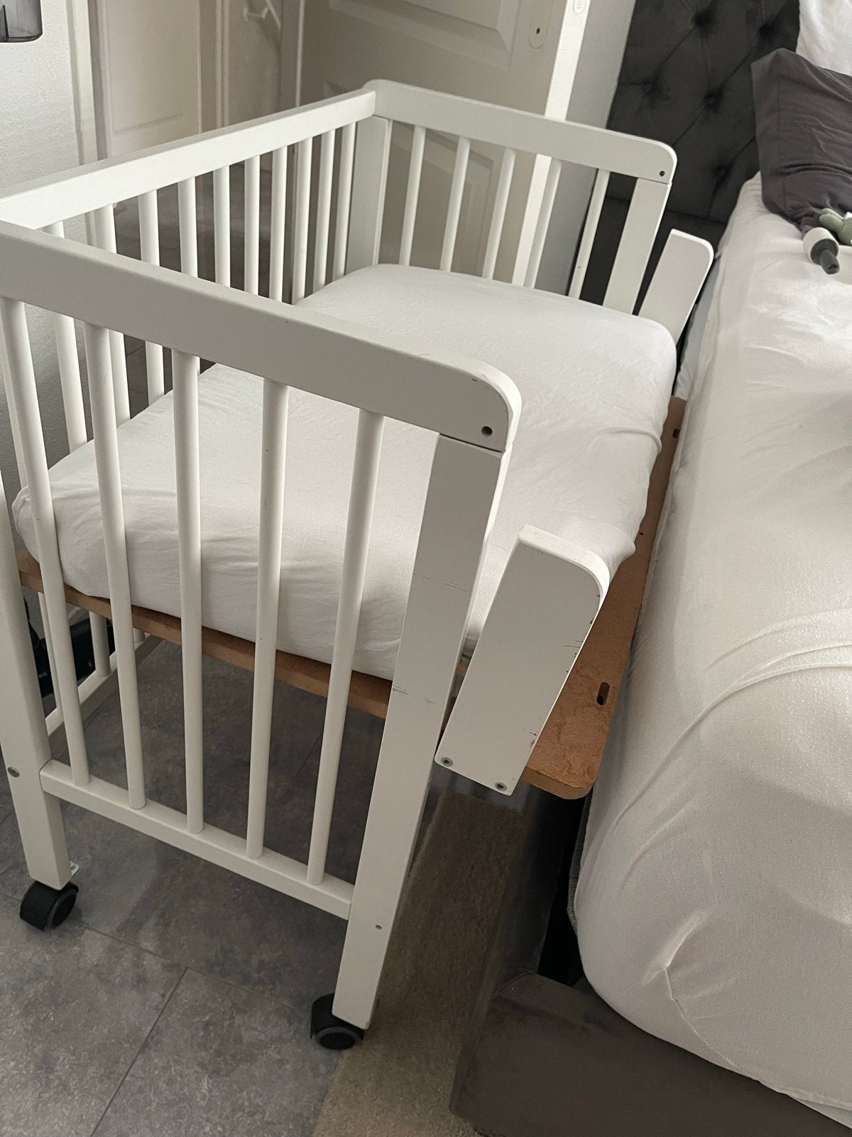 Co-sleeper/aanschuifbedje met matras, Kinderen en Baby's, Babywiegjes en Ledikanten, Ophalen, Zo goed als nieuw, Wieg
