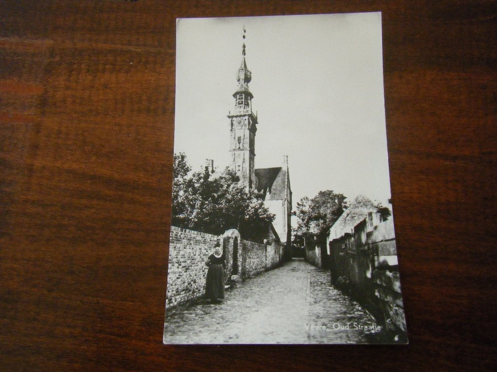F89 - Veere - Straatje - Mooi/Oud, Ophalen of Verzenden, 1940 tot 1960, Zeeland