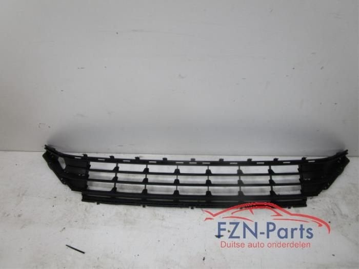 VW Golf 7 Facelift Inleg Voorbumper Midden, Ophalen of Verzenden, Gebruikt, Voor, Bumper