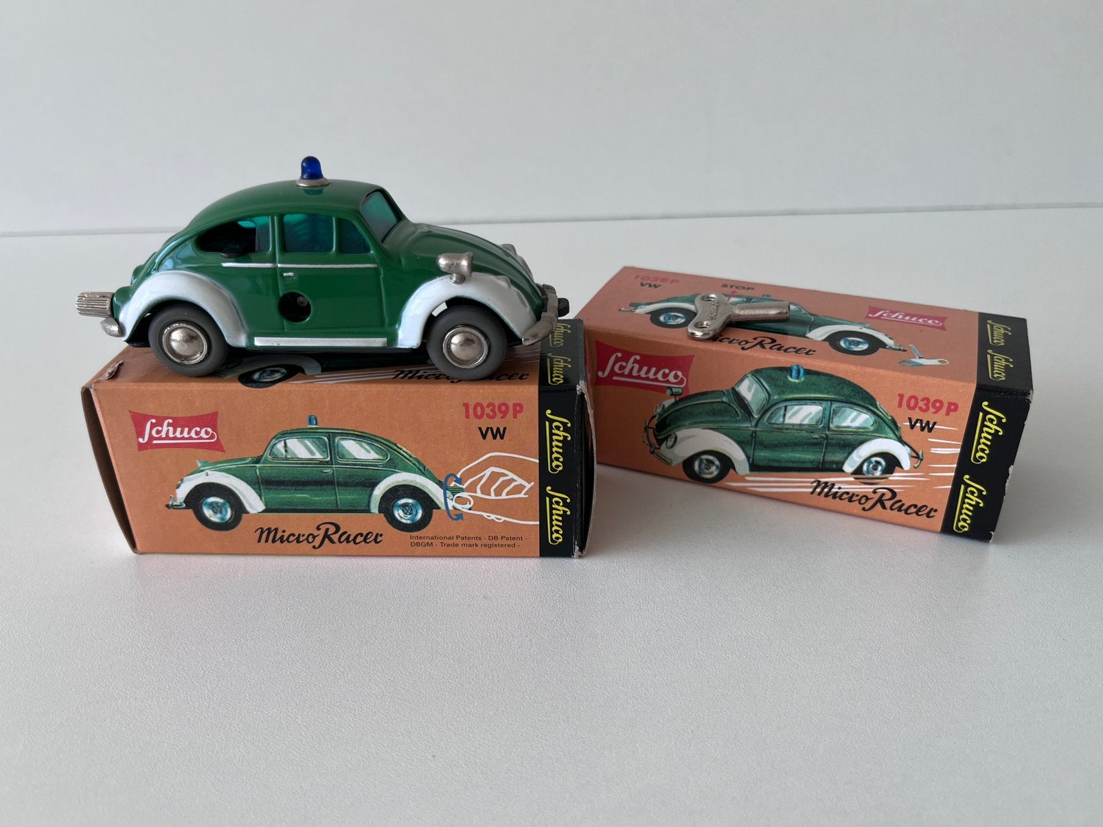 Schuco micro races Volkswagen kever, Antiek en Kunst, Antiek | Speelgoed, Ophalen of Verzenden