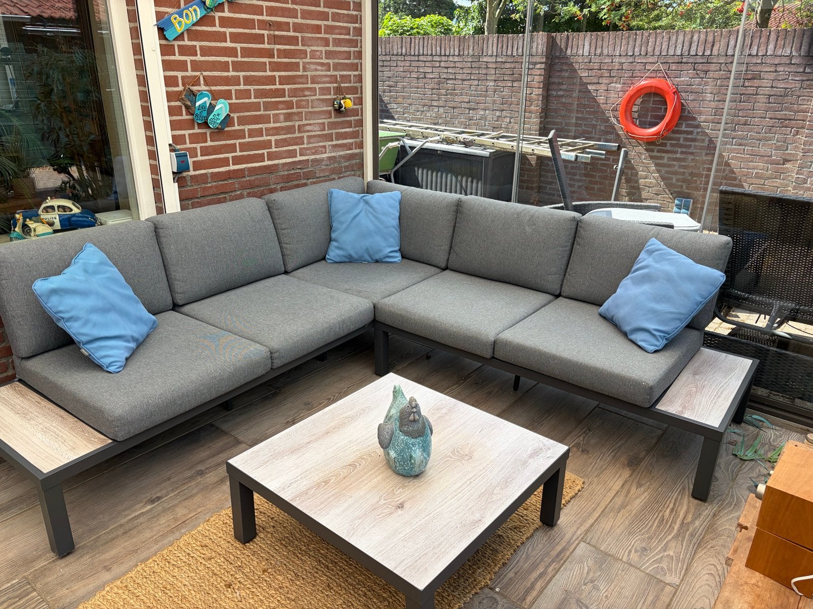 Moderne loungeset met salontafel., Ophalen, 5 zitplaatsen, Aluminium, Zo goed als nieuw