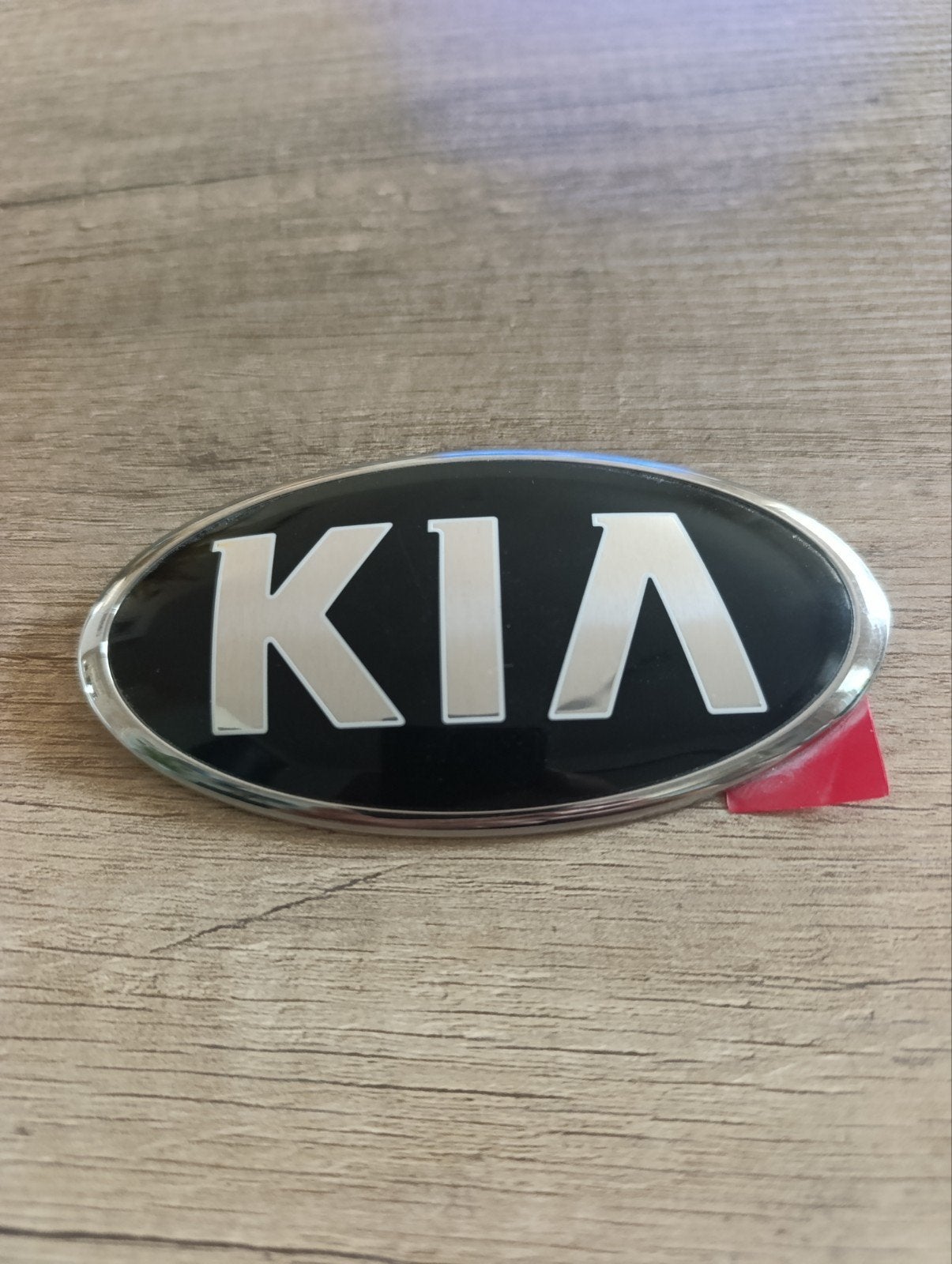Kia Picanto Embleem Motorkap Nieuw 11.5 x 5.5 cm, Auto-onderdelen, Carrosserie en Plaatwerk, Kia, Voor, Nieuw, Ophalen of Verzenden