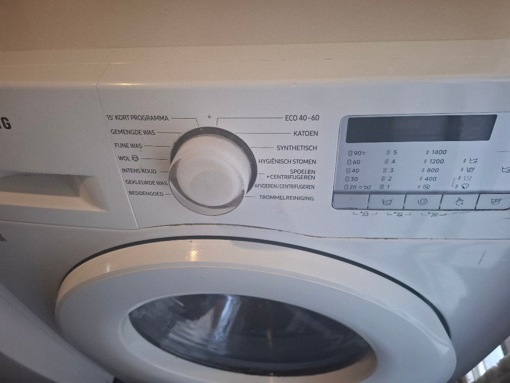 Wasmachine, Witgoed en Apparatuur, Ophalen, 1200 tot 1600 toeren, Gebruikt, Energieklasse A of zuiniger