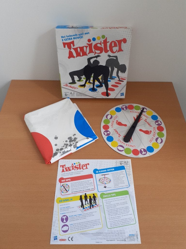 Twister (ALS NIEUW !!) klassieke XL-editie (Hasbro), Hobby en Vrije tijd, Een of twee spelers, Ophalen of Verzenden, Zo goed als nieuw