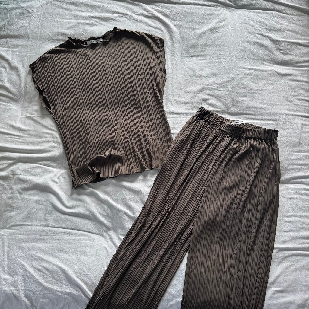 Samsøe Samsøe - Sauma T-shirt & Trousers OUTFIT SET, Maat 38/40 (M), Bruin, Ophalen of Verzenden, Zo goed als nieuw