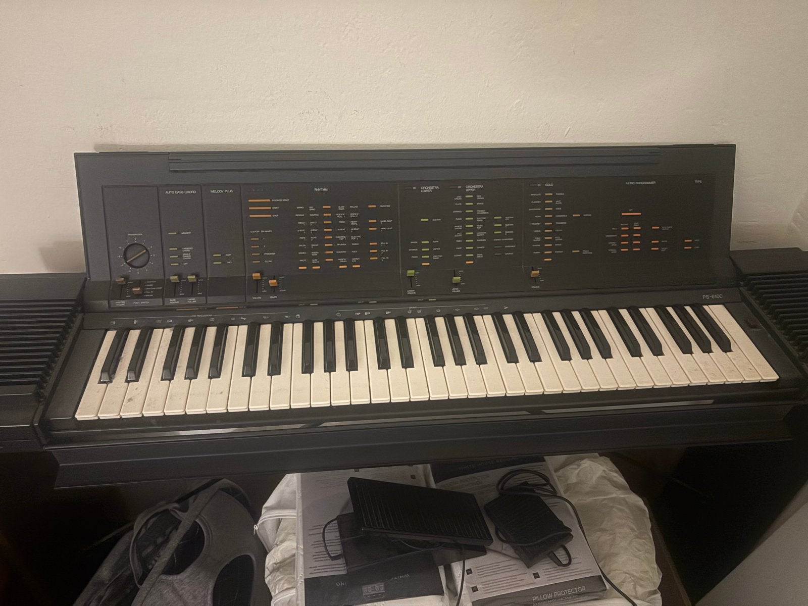 Yamaha PS-6100 Keyboard (helaas zonder stekker), Muziek en Instrumenten, Keyboards, Ophalen, 61 toetsen, Gebruikt, Midi-aansluiting