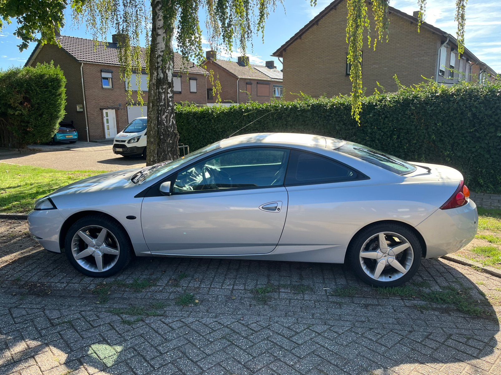 Ford Cougar 2.0 I 2001 Grijs, Auto's, Stof, 4 cilinders, 4 stoelen, Origineel Nederlands