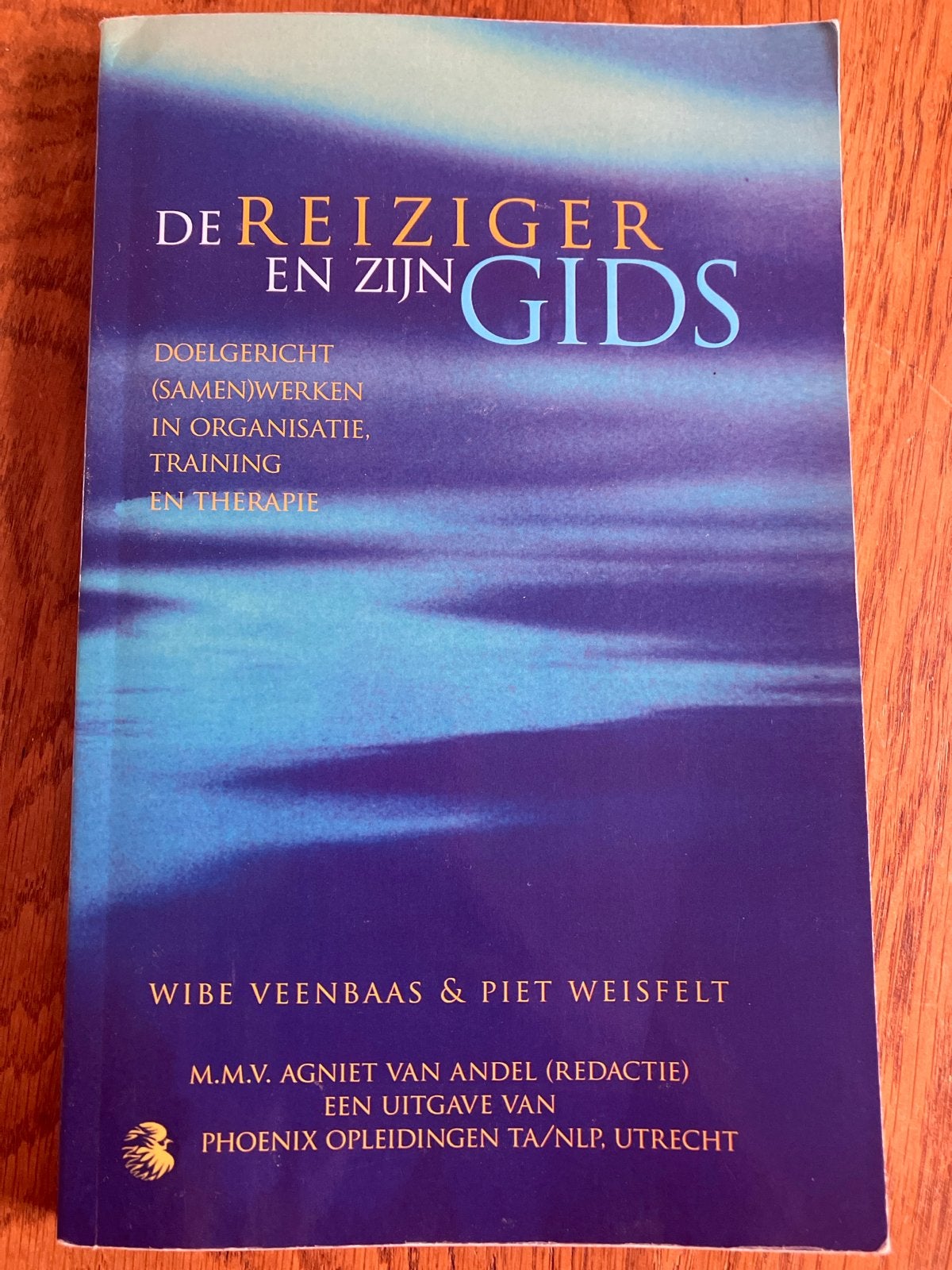 De Reiziger en zijn Gids - Wibe Veenbaas & Piet Weisfelt, Ophalen of Verzenden, Gamma, Zo goed als nieuw, HBO